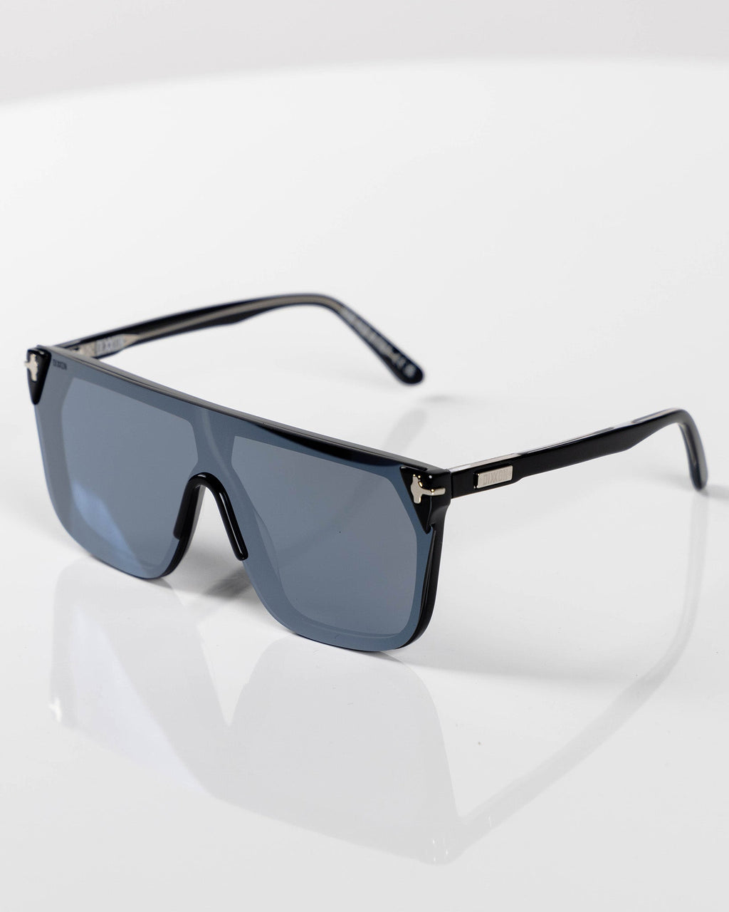 Vega Sunglasses - Black & Chrome
