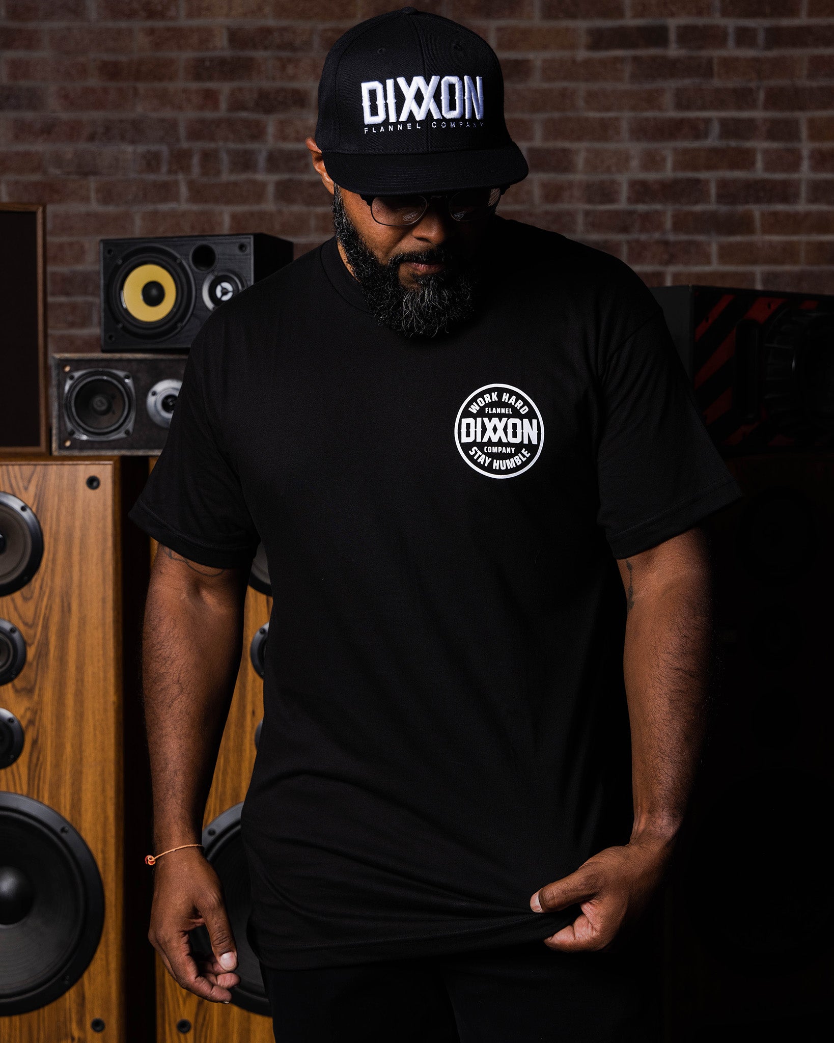 White Nuevo Corpo T-Shirt - Black