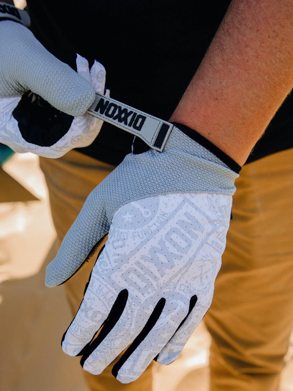 Corpo Overload Moto Gloves - White