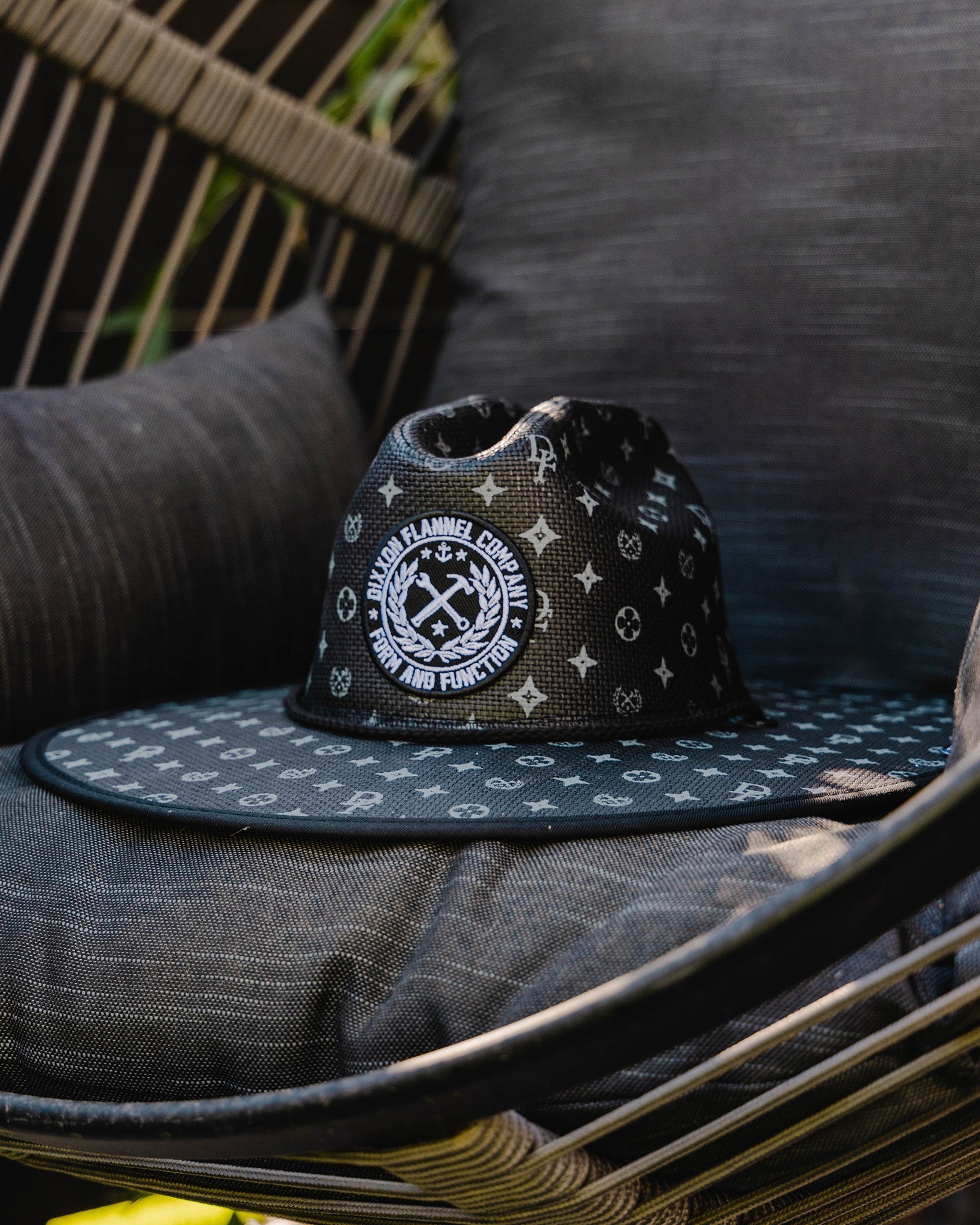 Bougie Straw Sun Hat - Black & Gray