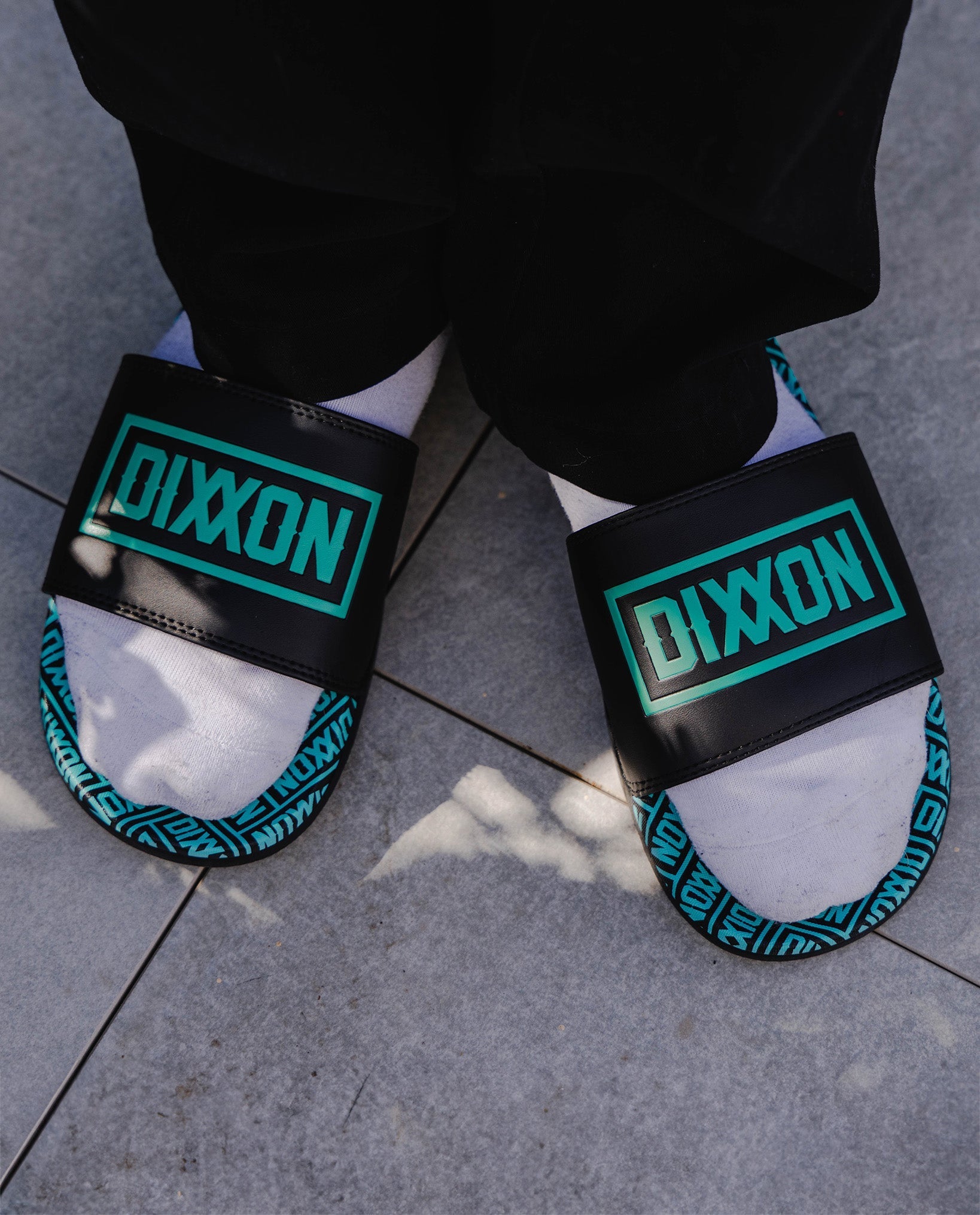 Box Overload Slides - Black & Tiffany