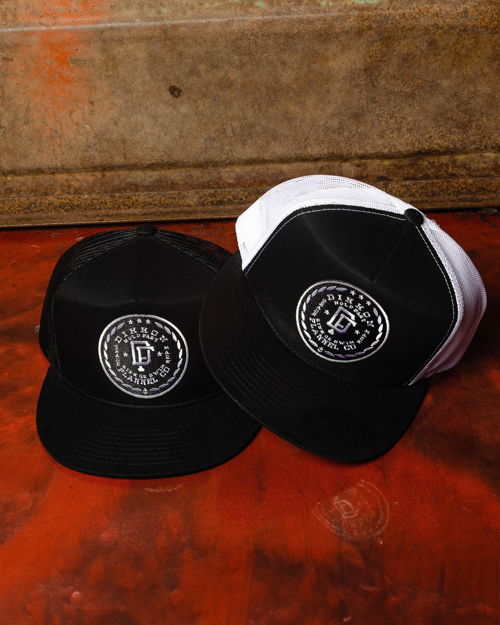 Class Flat Bill Trucker Snapback - Black & White