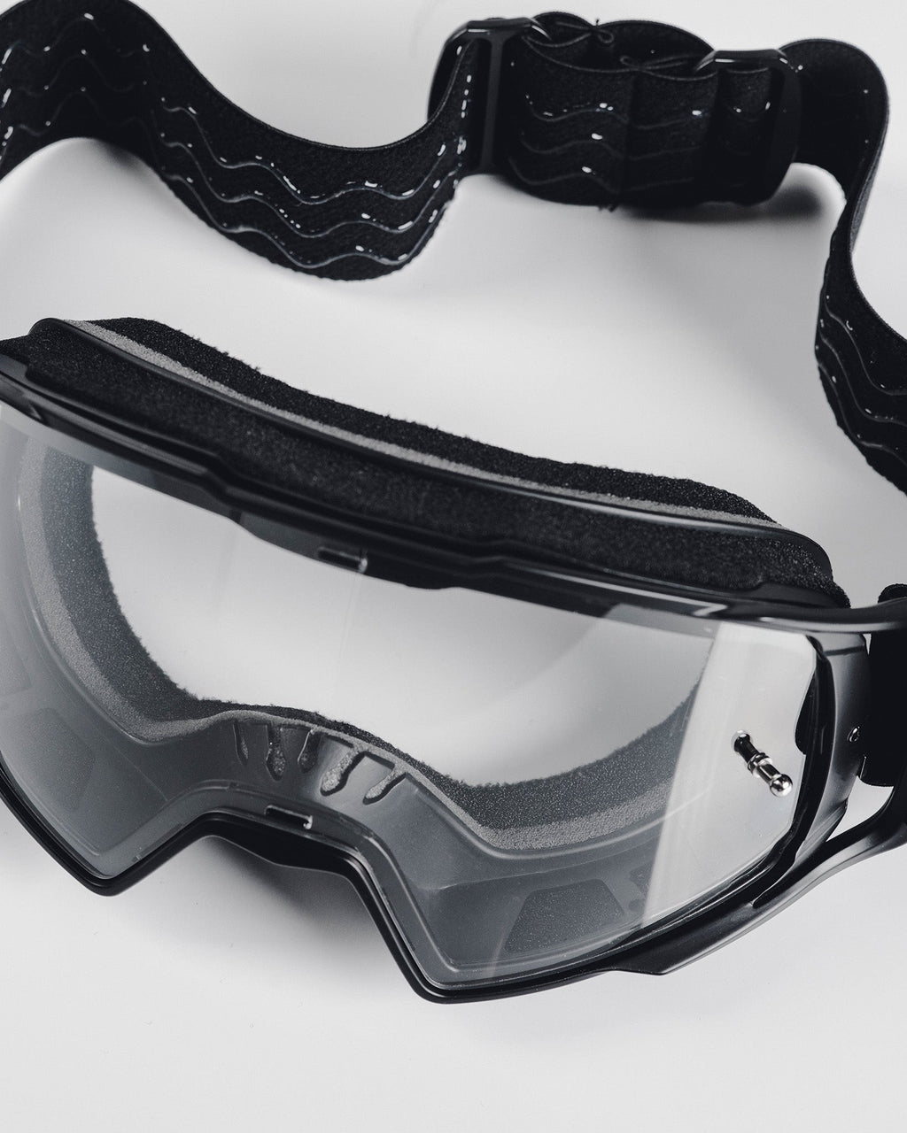 Contender MX Goggles - Black & White / Clear Lens
