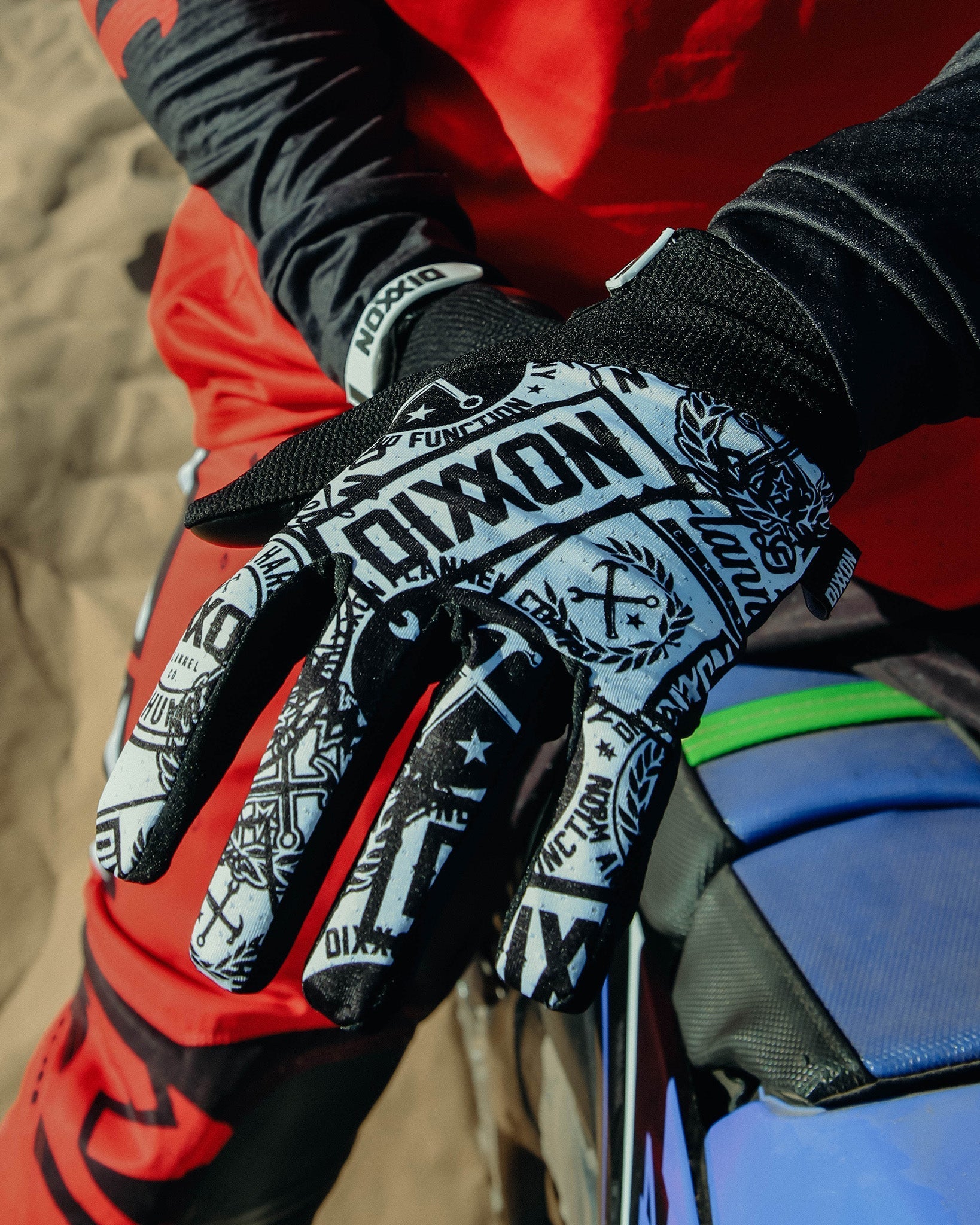 Corpo Overload Moto Gloves - Black & White