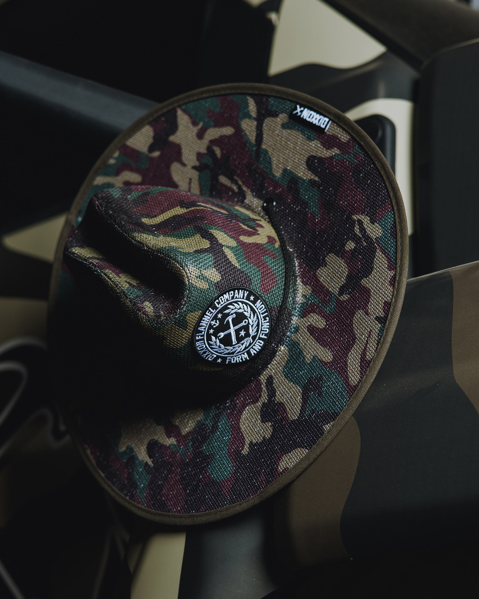 Green Camo Straw Sun Hat - Black & Gray