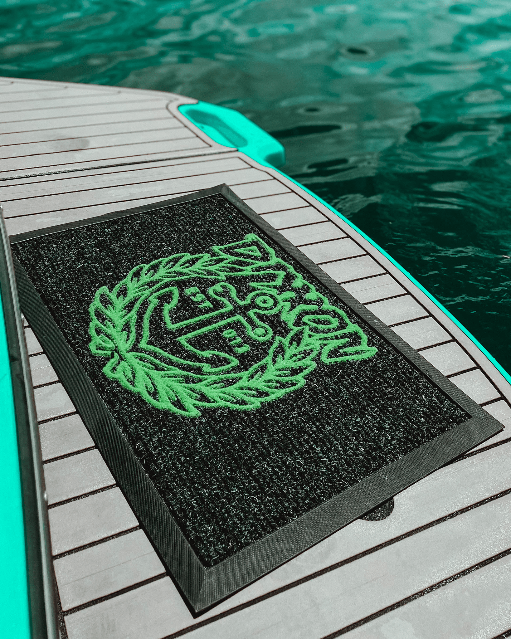 Green Salty Crest Indoor Mat - Black