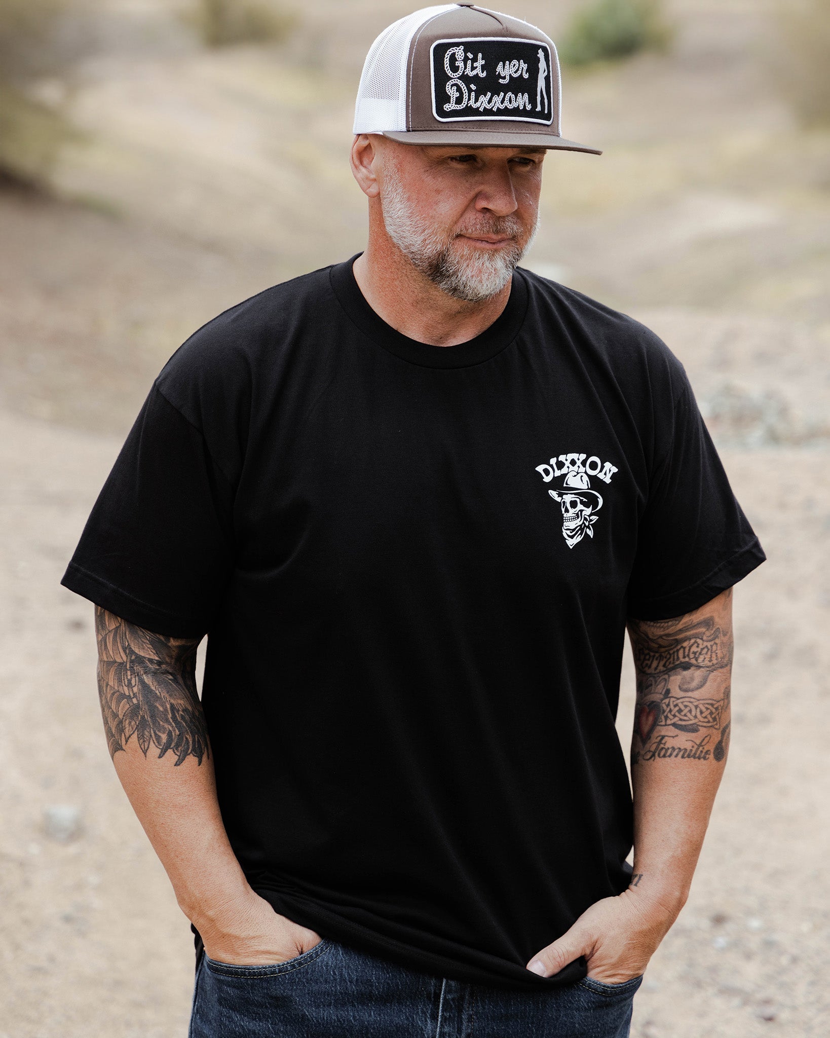 Hold Em High T-Shirt - Black