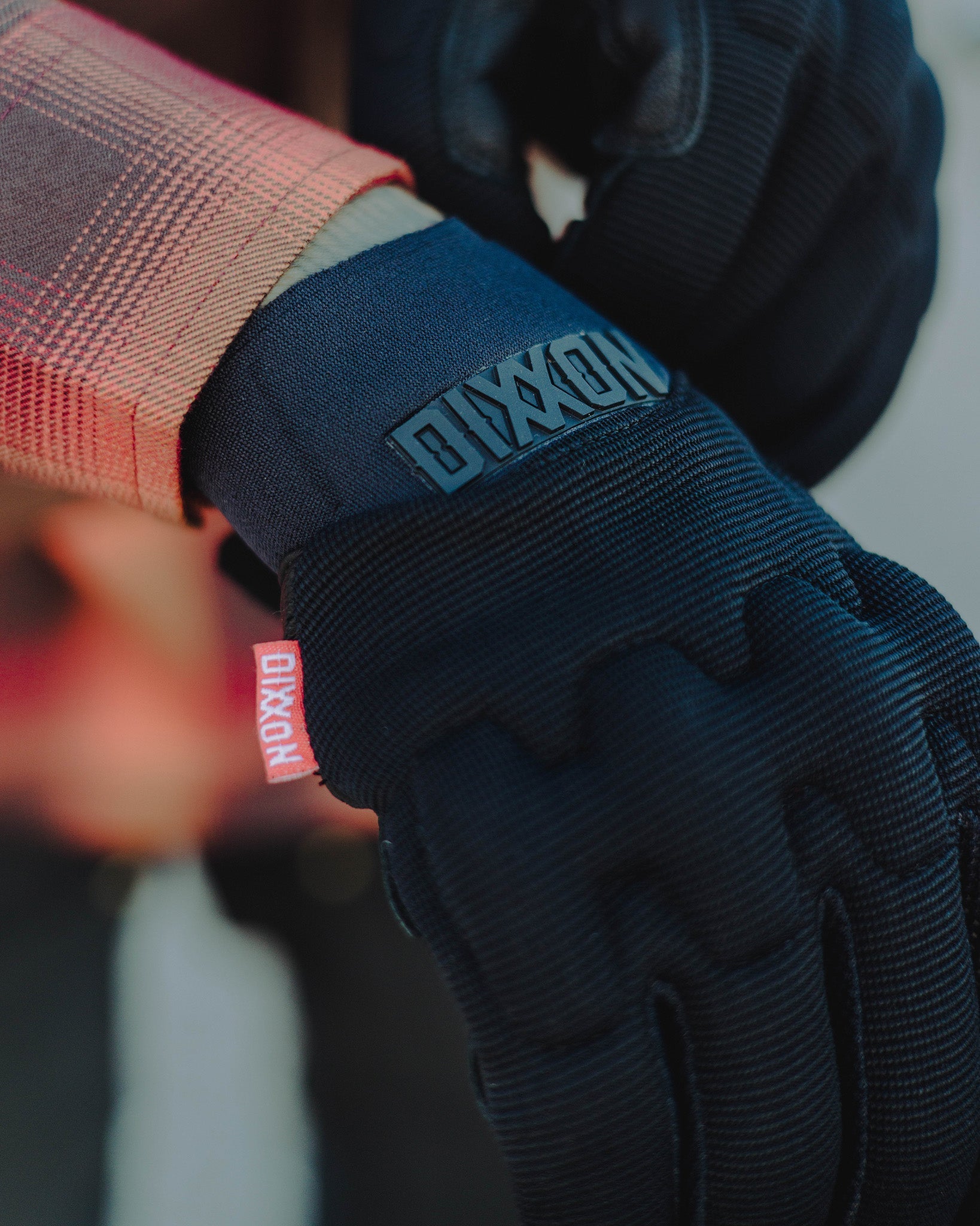 Holeshot Moto Gloves - Outlaw