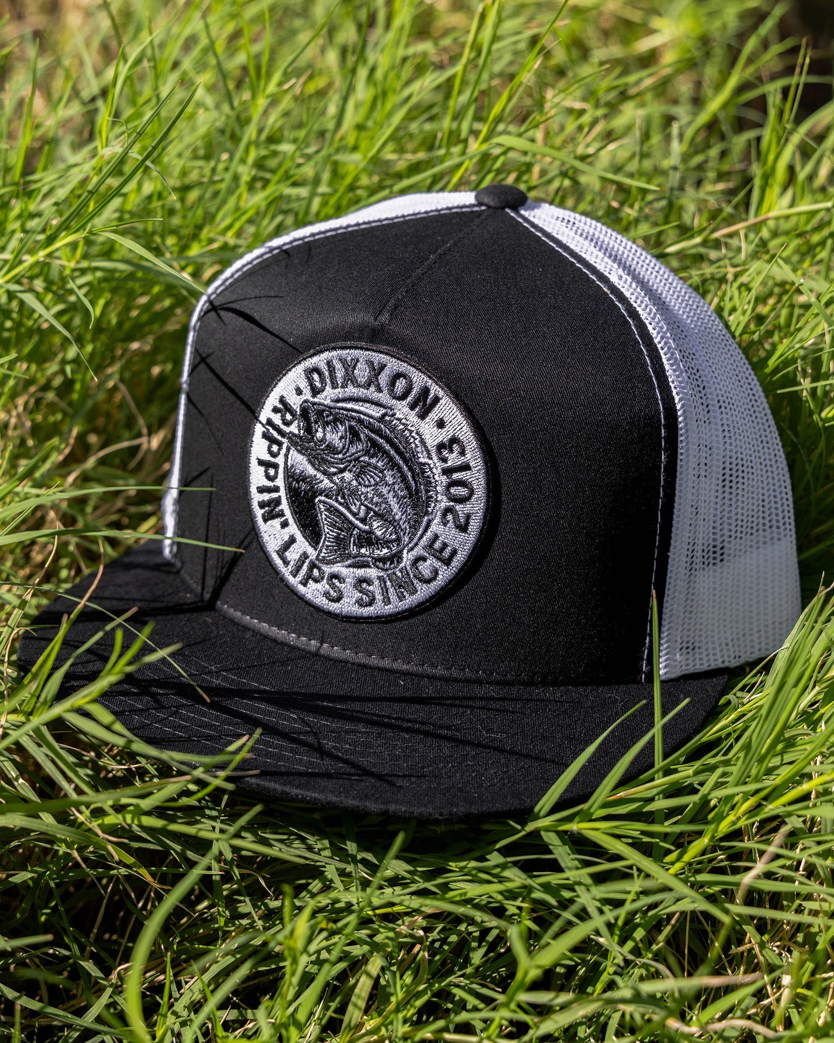 Lip Ripper Flat Bill Trucker Snapback - Black & White