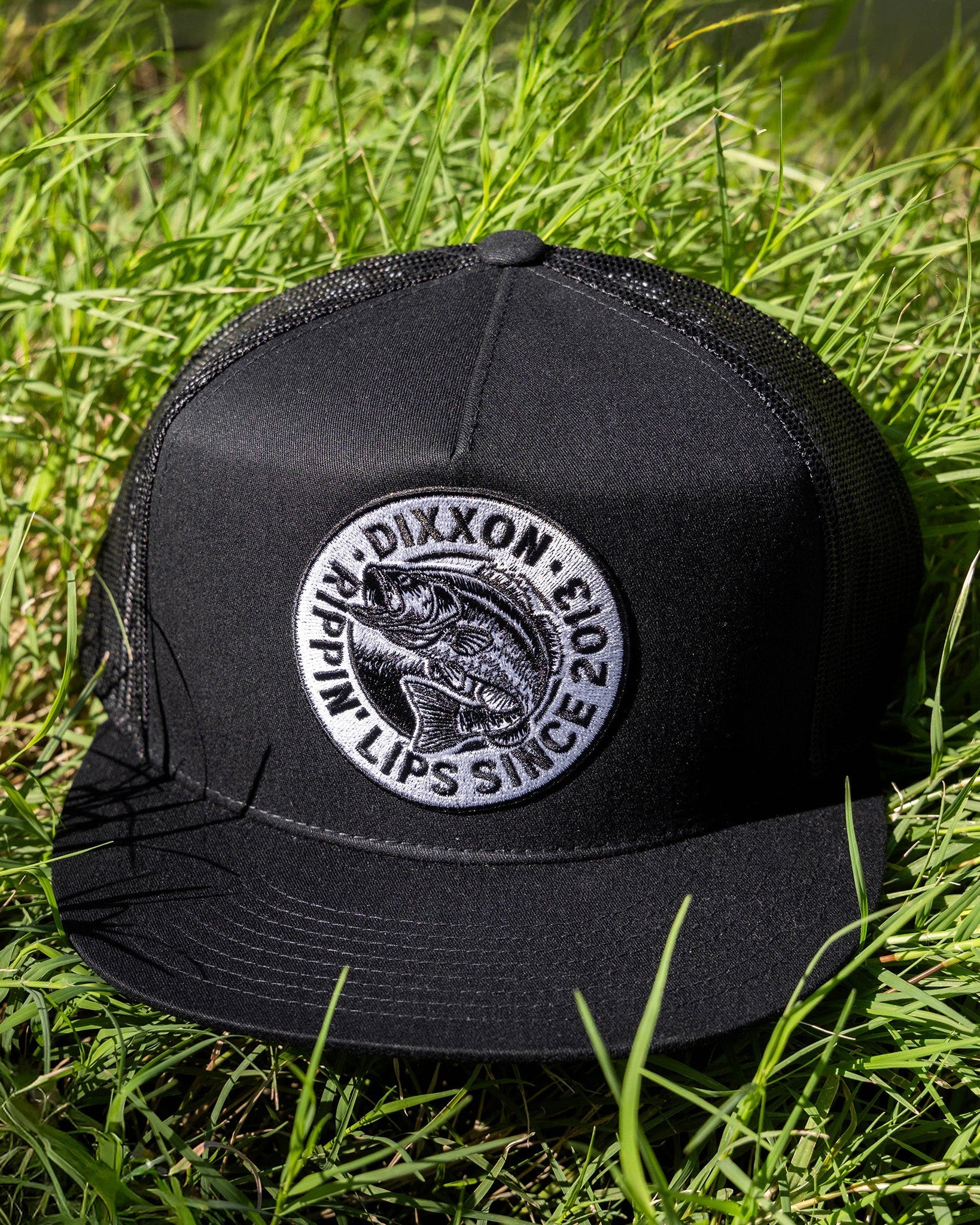 Lip Ripper Flat Bill Trucker Snapback - Black & White