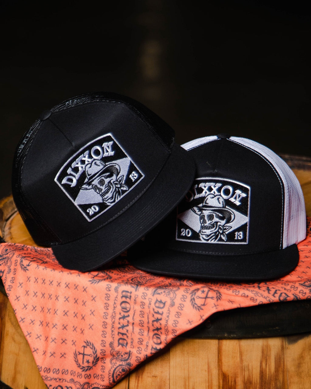 Vaquero Flat Bill Trucker Snapback - Black & White