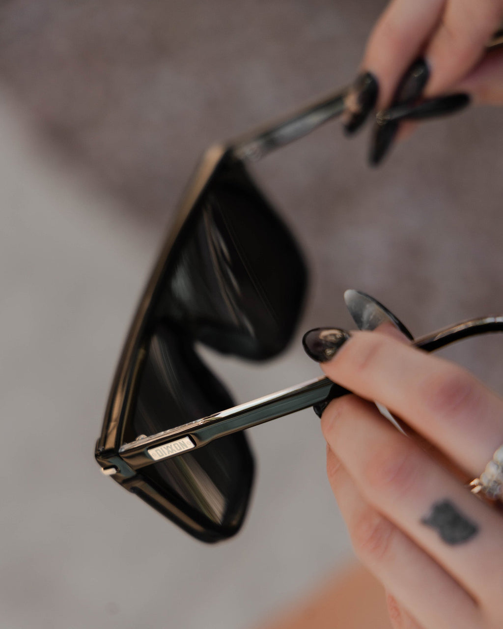 Vega Sunglasses - Black & Gray