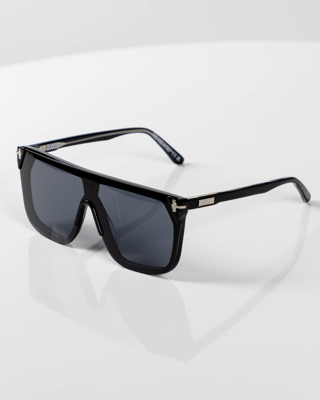 Vega Sunglasses - Black & Gray