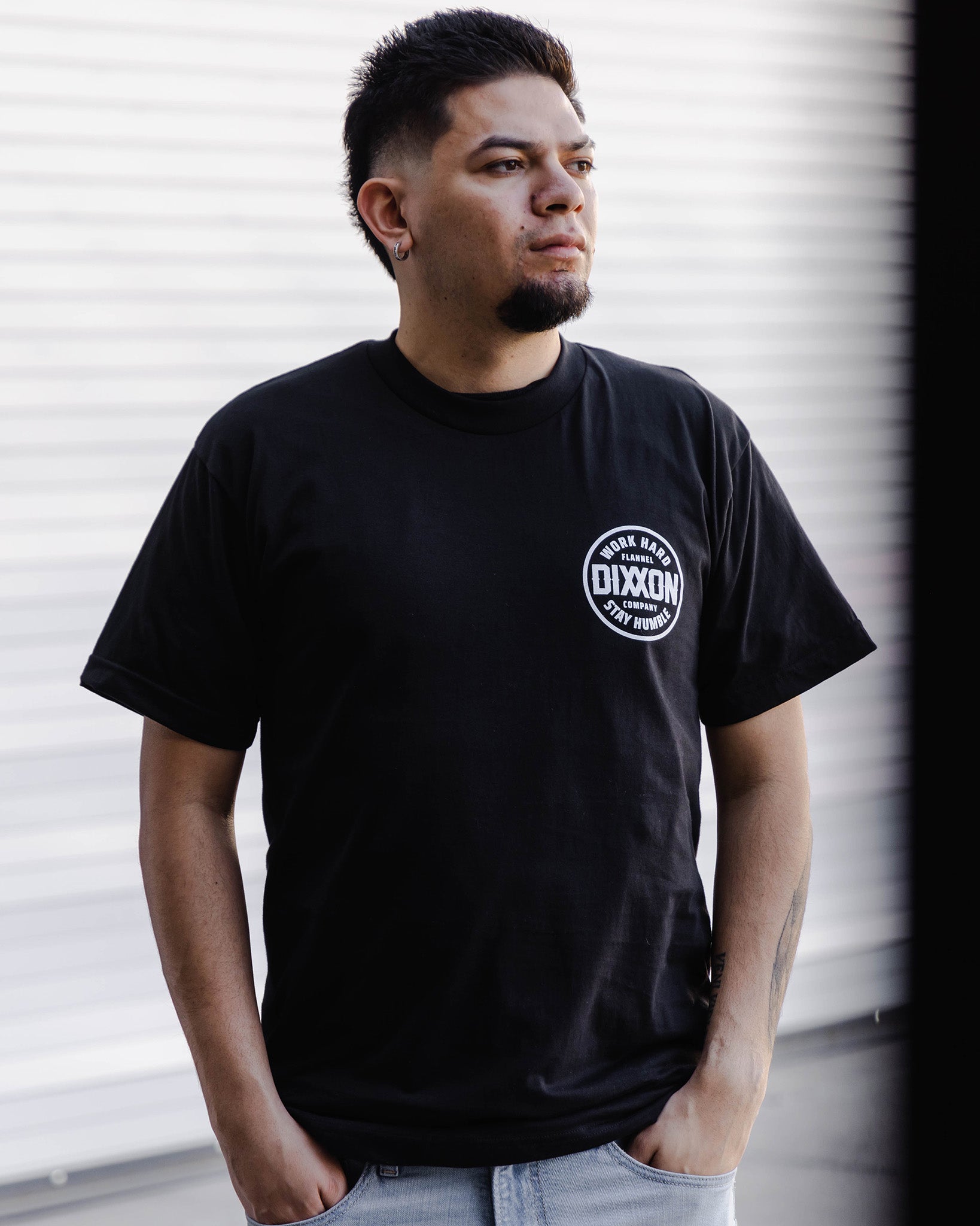 White Nuevo Corpo T-Shirt - Black