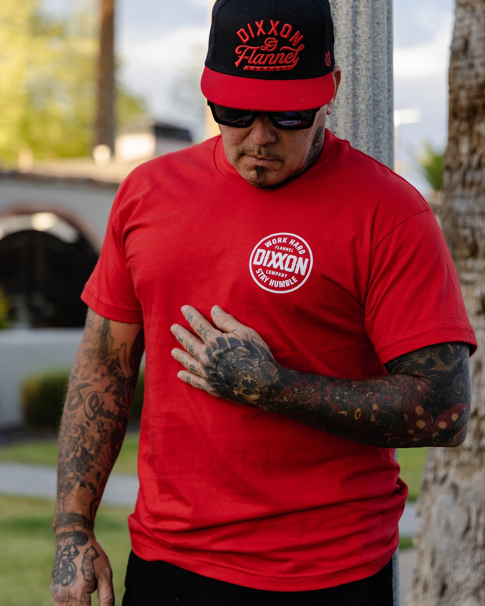 White Nuevo Corpo T-Shirt - Red