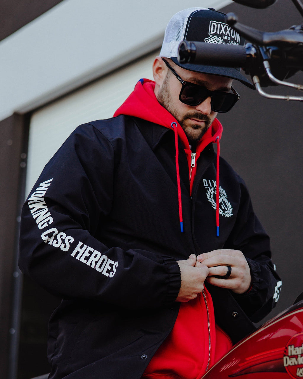 White Tradition Badge Coaches Jacket - Black