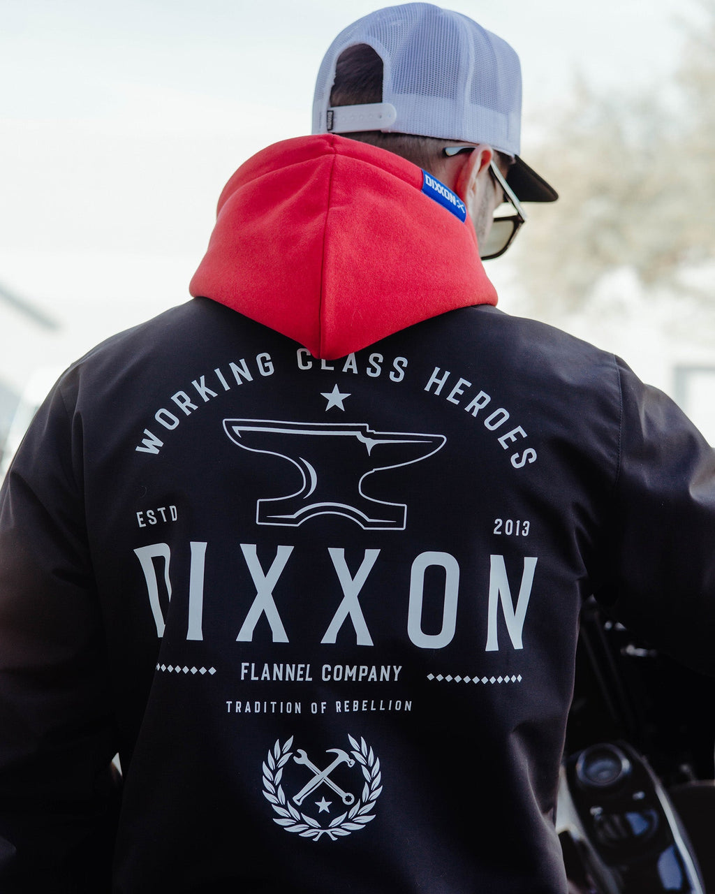 White Tradition Badge Coaches Jacket - Black