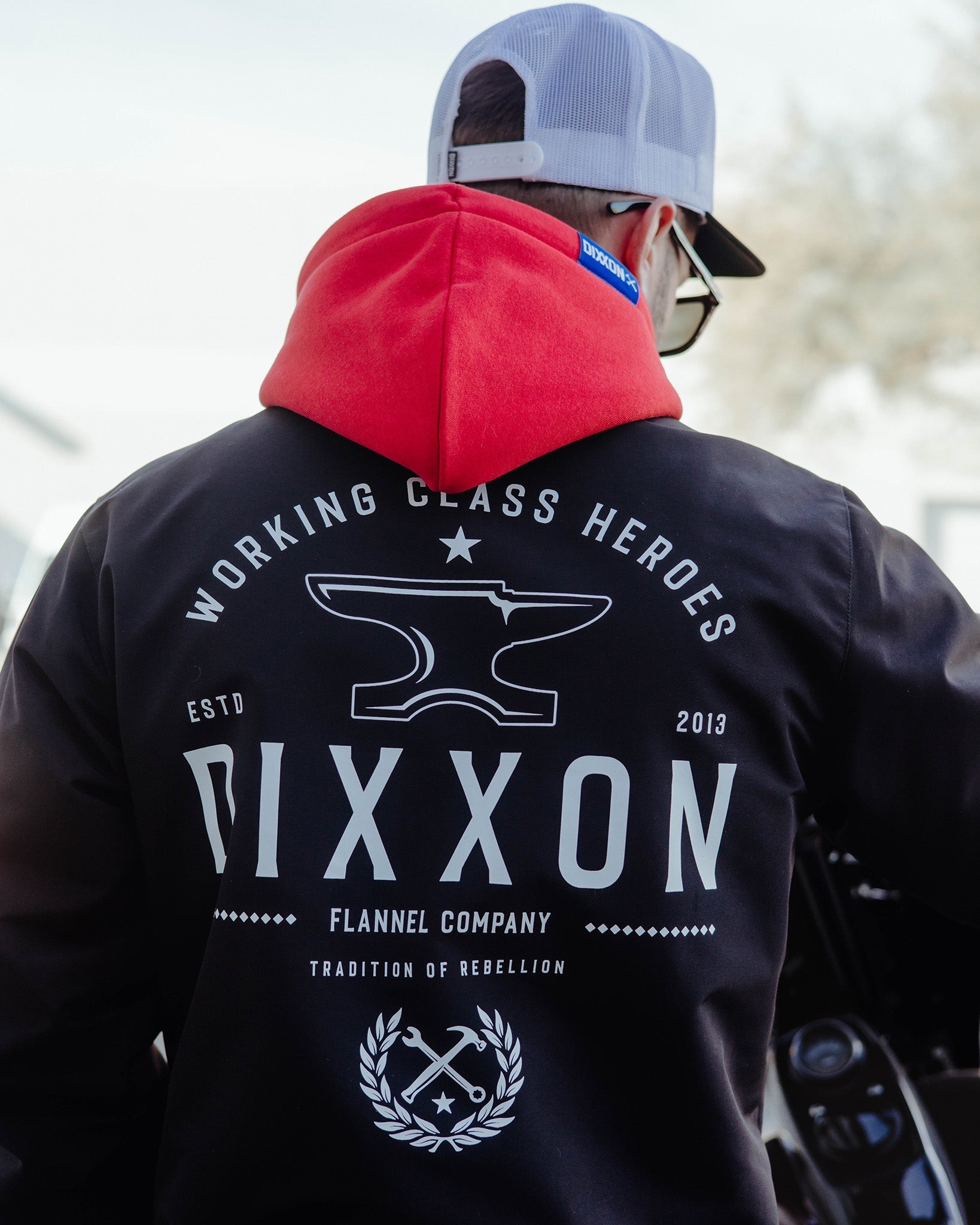 White Tradition Badge Coaches Jacket - Black