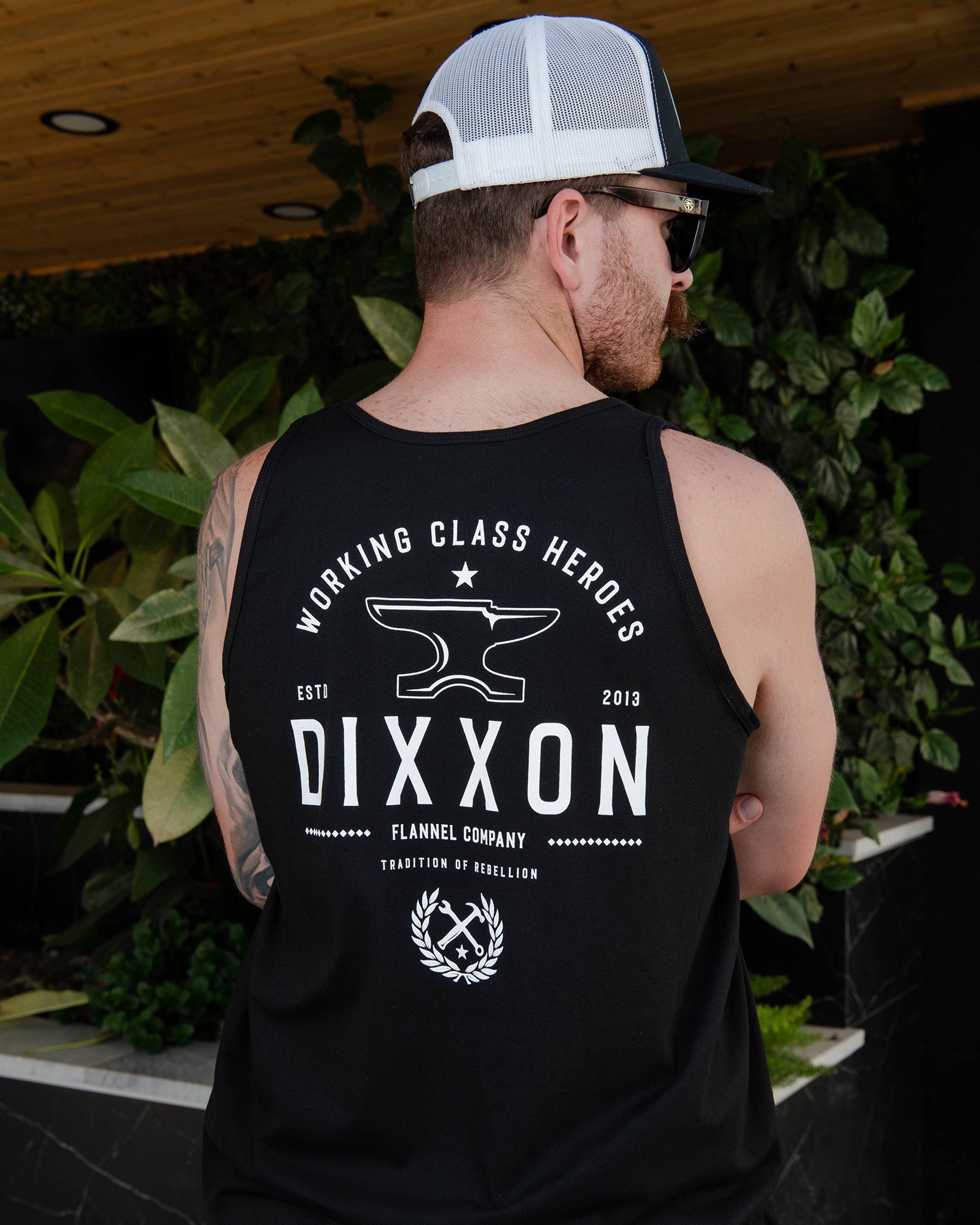 White Tradition Badge Tank - Black
