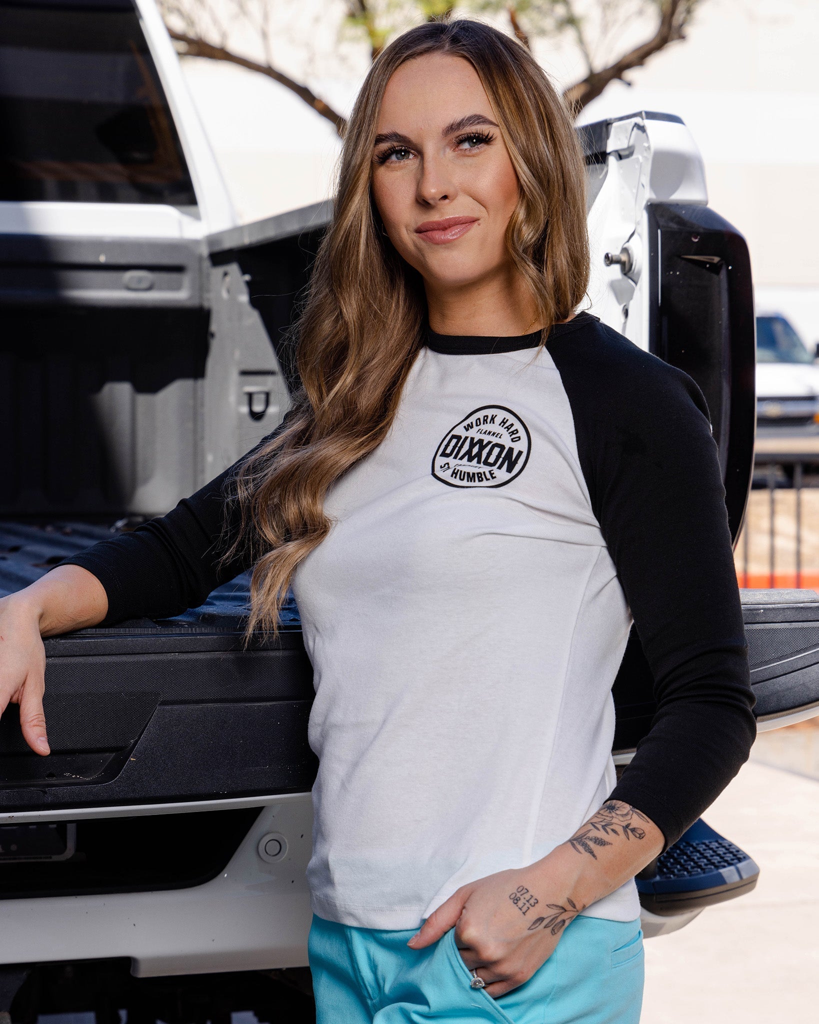 Women's Black Nuevo Corpo Raglan 3/4 Tee - White