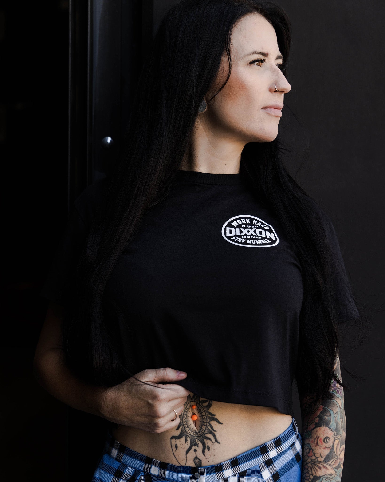 Women's White Nuevo Corpo Crop Top - Black